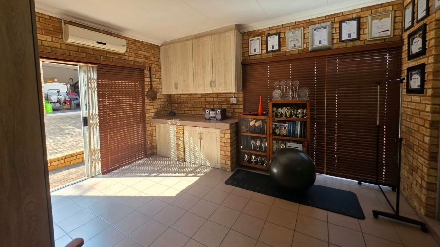 4 Bedroom Property for Sale in Cashan North West